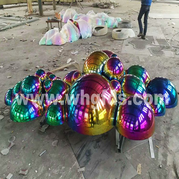 不锈钢镀钛泡泡雕塑